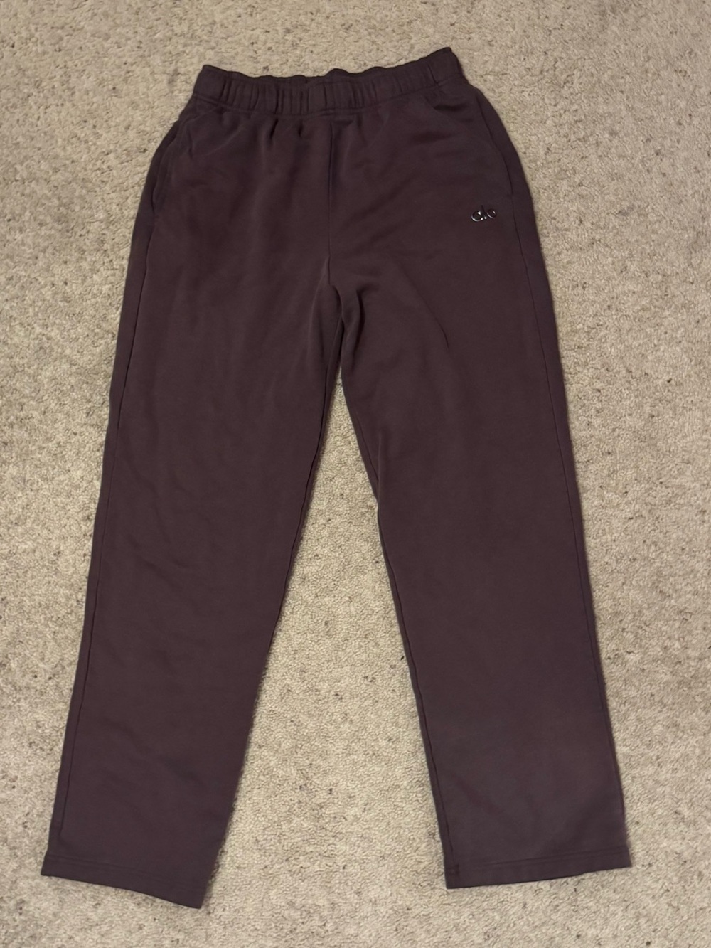 Size M Alo Yoga Sweatpants